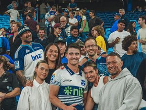 Payton Spencer en maillot des Blues, prêt pour son premier match en tant que titulaire en Super Rugby