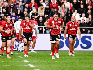 Joueurs de Toulon en action lors d'un match de Top 14