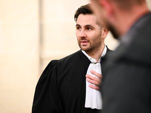 Tribunal de justice avec juges et avocats lors du procès en appel des ex-joueurs grenoblois