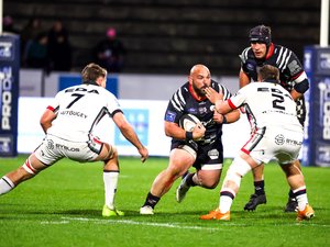 Les joueurs de Valence-Romans célèbrent leur victoire en Pro D2 avec le point bonus