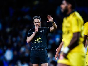 Top 14 – Cinq jaunes, un rouge : pluie de cartons à Anoeta pour le match Bayonne - La Rochelle de la 20e journée