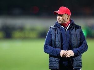 Match Pro D2 entre Aurillac et Biarritz Olympique, joueurs en action sur le terrain