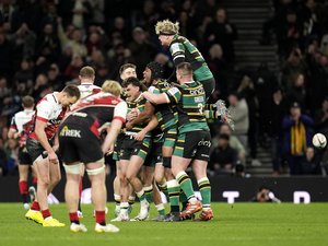 Match de rugby entre Northampton et les Saracens au Tottenham Hotspurs Stadium avec 60 000 spectateurs