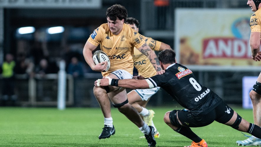 SUPERBE PINS - Rugby - CAB XV joueurs SUPERBE PINS - Rugby - CAB XV joueurs