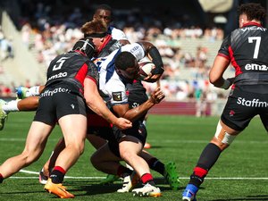 Top 14 - Longtemps mené, le Lou se défait de Castres et retrouve le goût de la victoire