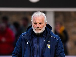 Pro D2 - "Je passe mon temps à être un flic, une assistante sociale. J'en ai plein le c** !" : Xavier Péméja (Nevers) remonté contre ses joueurs après la défaite face à Oyonnax