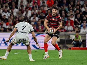 Top 14 - "Commencer à marquer les esprits" : comment les Toulousains ont magistralement répondu aux critiques, portés par leur charnière Dupont-Ntamack