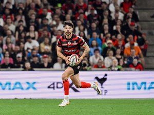 Top 14 - "Peu importe la manière, il faut gagner" : Romain Ntamack veut retrouver un collectif toulousain fort face à Lyon