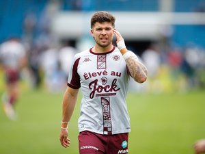 Top 14 - Alerte à Bordeaux : Matthieu Jalibert, le demi d'ouverture de l'UBB, touché au mollet avant le sprint final