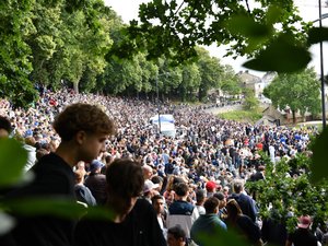 Pro D2 - Petit train, 27 kilos de bonheur et Bro gozh ma zadou : au cœur des célébrations de Vannes après son titre de champion
