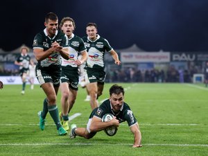Top 14 - "La vraie avancée de cette saison, c’est d’avoir un groupe encore plus homogène" : opération rotation 5 sur 5 pour Pau