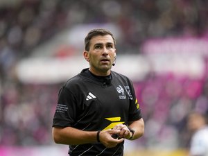 Finale de Top 14 - "C’est le Graal" : grande première pour Luc Ramos, qui va arbitrer la finale entre Toulouse et Montpellier