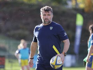 Grand entretien. Élite 1 féminine - "Le président de Bordeaux m’a dit que l’ASM serait championne en début de saison !" : Fabrice Ribeyrolles se confie avant la finale d’Élite 1