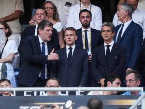 Top 14 - Emmanuel Macron, Florian Grill, Yann Roubert... Pour la finale au Stade de France, la corbeille présidentielle fait toujours le plein