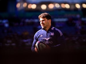 XV de France - "C’est le cœur lourd que je dois renoncer" : Antoine Dupont donne la raison de son forfait pour le Championnat des Nations