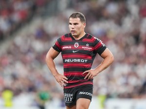 XV de France - Trois blessures et des rendez-vous manqués : la saison en pointillé d'Antoine Dupont