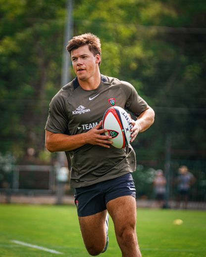 Huw Jones à l'entraînement avec le RCT.