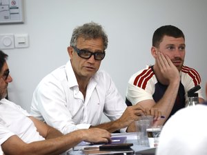 Top 14/Pro D2 - "Que l'arbitrage français se rapproche de celui au niveau international", souhaite Fabien Galthié, sélectionneur du XV de France au stage des arbitres à Loudenvielle