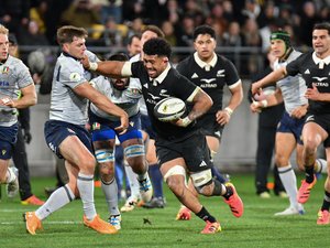Transferts. Ardie Savea ou Will Jordan bientôt libres.. pour rejoindre le Top 14 ?