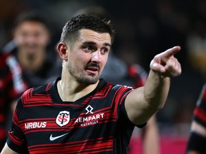 Transferts / Top 14 - Officiel. "J'ai choisi de relever un nouveau défi sportif" : Thomas Ramos quitte Toulouse et s'engage au Racing 92 à l'issue de la saison 2026-2027