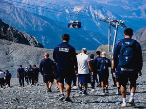 Top 14 - "Nous sommes partis pour chercher de la fraîcheur" : Castres en stage à La Plagne sans Dalton Papali’i, Tom Staniforth et Vuate Karawalevu