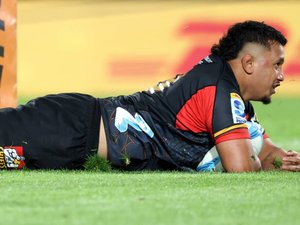 Top 14 - "Il toquait à la porte des Blacks" : Uini Atonio se réjouit de l’arrivée du pilier Sione Ahio à La Rochelle