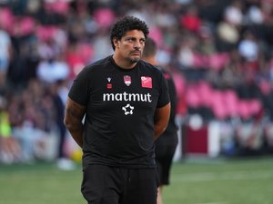 Top 14 - "On a anticipé des scénarios avec des joueurs qui ne jouent pas à leur poste" : Karim Ghezal veut un LOU conquérant en fin de match