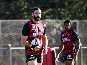 Grand Entretien / Top 14 - "Il ne me reste pas dix ans de carrière et je veux prendre du plaisir dès maintenant" : les confidences de Charles Ollivon