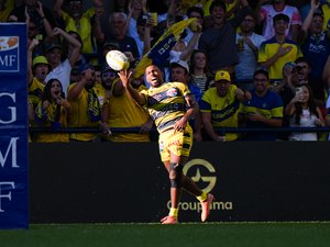 Top 14 - Clermont s'impose face au Stade français et ouvre son compteur de victoires