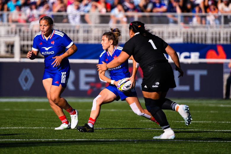 Assia Khalfaoui (à gauche) a réalisé un gros match.