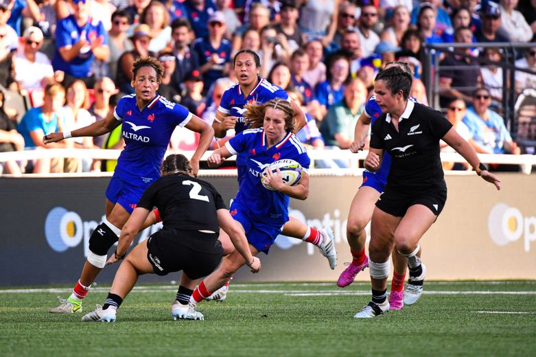 Pauline Bourdon-Sansus a inscrit le premier essai des Bleues.