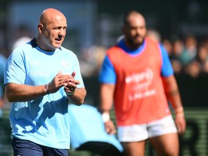 Top 14 - Laurent Travers après la lourde défaite de Bayonne à Pau : "Il faut arrêter d’être des lions chez nous et des moutons à l’extérieur…"