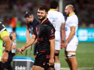 Top 14 - "Si je peux faire marquer Jiuta Wainiqolo pour qu'il aille chercher des records, je le ferai avec plaisir" : Gabin Lorre évoque le bon début de saison de Lyon