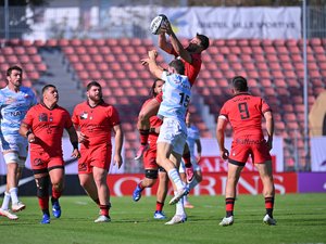 Top 14 - "La saison passée, on avait déjà bien démarré le championnat et on sait ce qui s’est passé" : le grand test de Lyon face à Pau