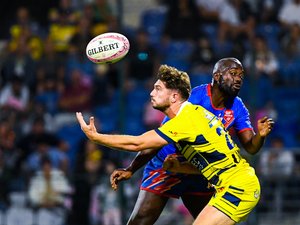 Top 14 - "On a 48 joueurs qui peuvent jouer aujourd’hui" : pourquoi Clermont fait bouger les lignes au moment de se déplacer à Bayonne ?