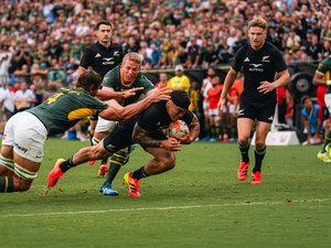 Direct. Top 14 - Est-ce devenu trop dur de défendre dans le rugby actuel ? Le Lyonnais Adrien Séguret est avec nous dans Kick-Off Rugby !
