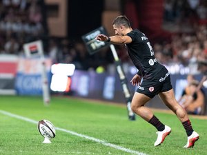 Top 14 - "C’était la volonté de tout le monde", colère de Thomas Ramos, réponse de Mathieu Raynal, taux de réussite en baisse : la règle des 45 secondes pour buter anime le début de saison