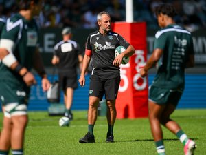 Top 14 - "On s'est clairement fait rouler dessus dans le money-time", lance Sébastien Piqueronies après la défaite des Palois à Lyon