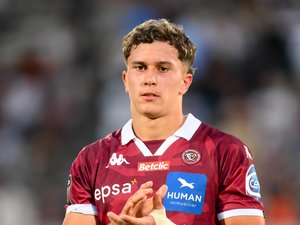 Top 14 - "C’était un honneur de remplacer Bielle-Biarrey, je me devais de faire un grand match" : à 19 ans, Hugo Avogadro fait un bilan de sa première avec Bordeaux-Bègles