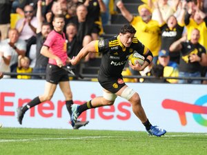 Top 14 - La Rochelle se bonifie face à Clermont après une grosse seconde mi-temps