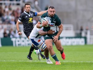 Top 14 - Longtemps bousculé, Pau s'offre Castres et prend provisoirement la tête du classement